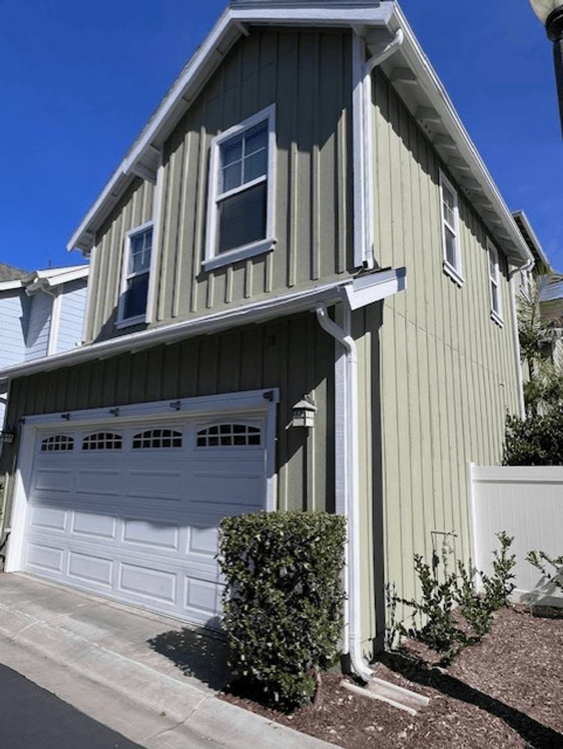 Condo for rent at 18 Thorp Spring, Ladera Ranch, CA 92694