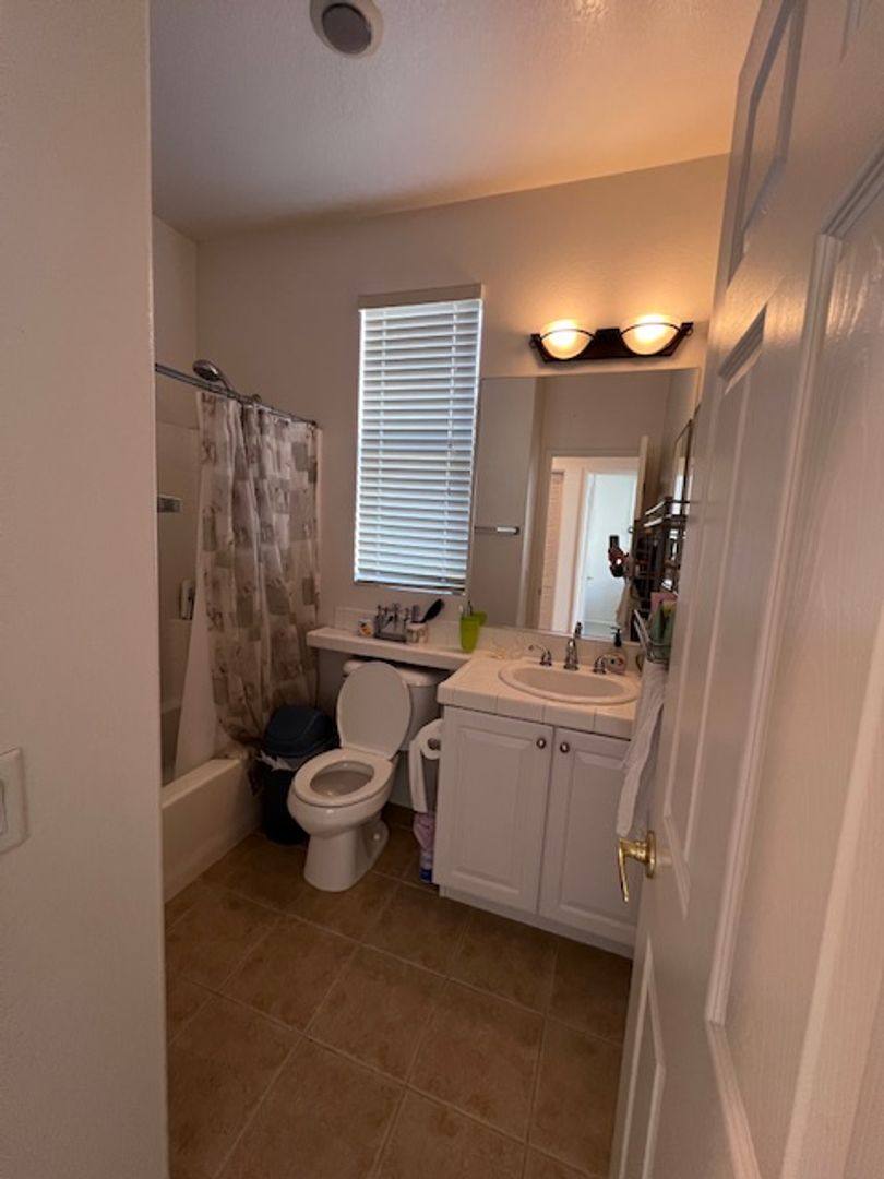 Condo for rent at 18 Thorp Spring, Ladera Ranch, CA 92694