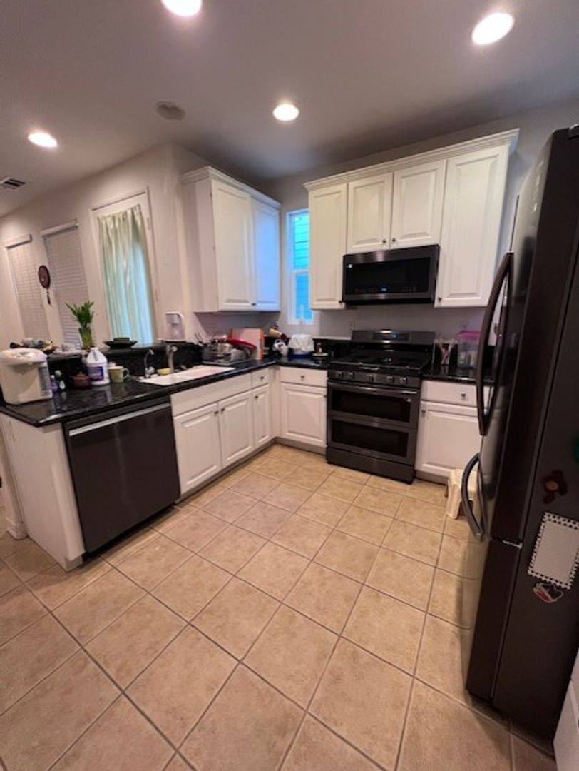 Condo for rent at 18 Thorp Spring, Ladera Ranch, CA 92694