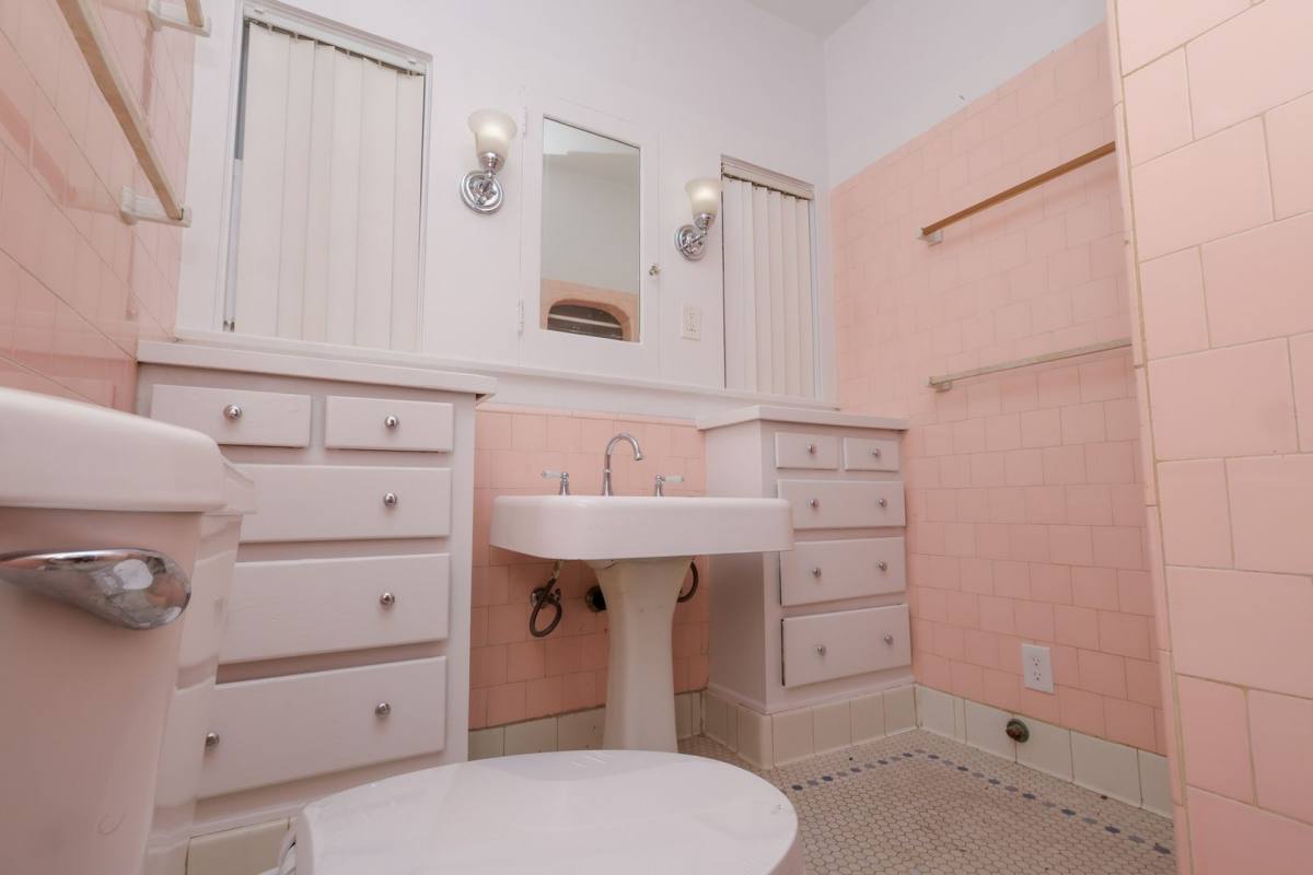 Apartment for rent at 1022 Euclid Ave, Ontario, CA 91762