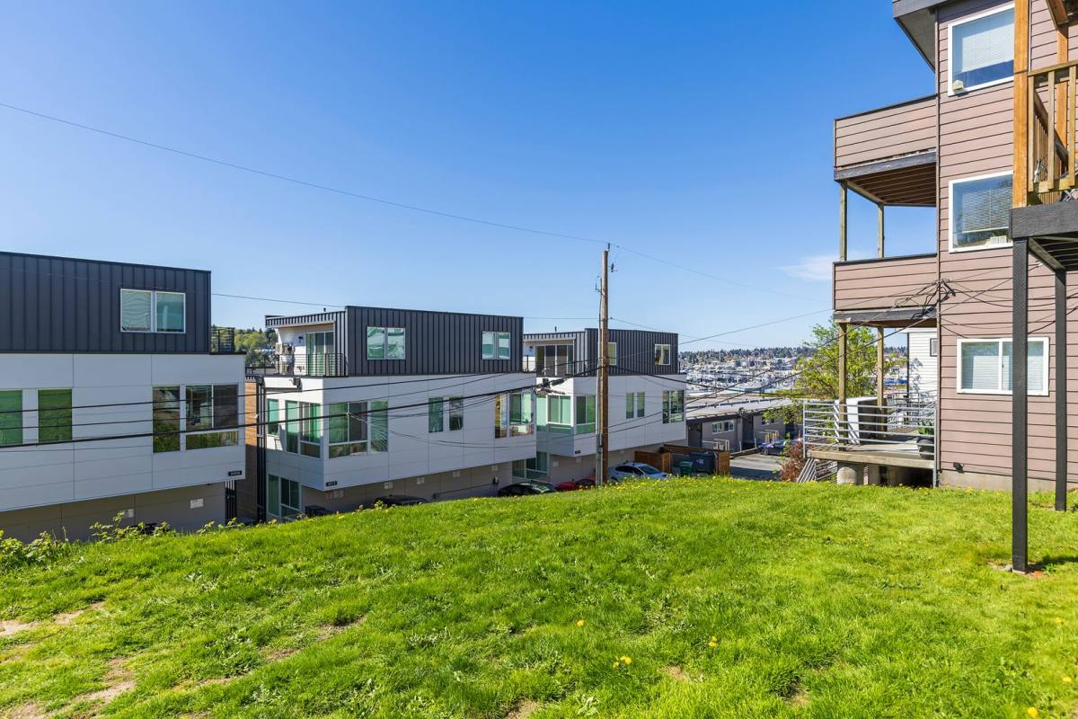 Apartment for rent at 3405 14th Ave W, Seattle, WA 98119