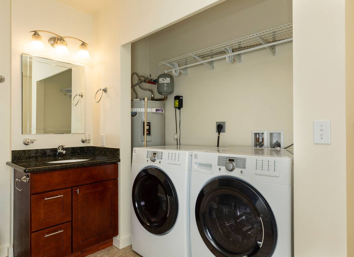Apartment for rent at 3405 14th Ave W, Seattle, WA 98119