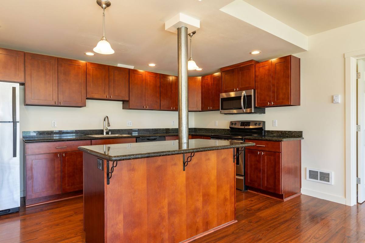 Apartment for rent at 3405 14th Ave W, Seattle, WA 98119