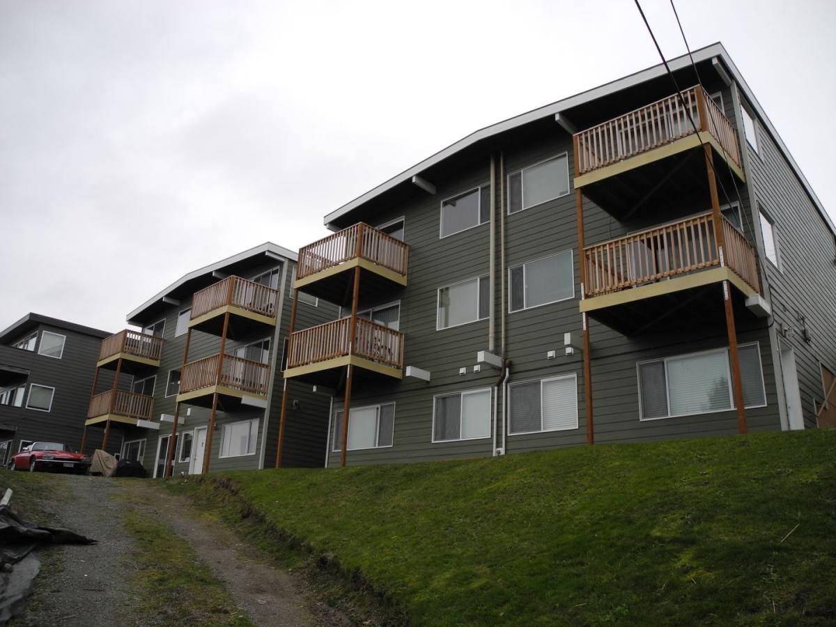 Apartment for rent at 3405 14th Ave W, Seattle, WA 98119