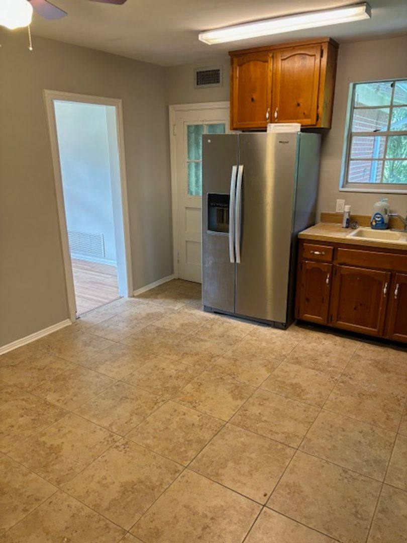 House for rent at 5321 Rollins Ave, Jacksonville, FL 32207