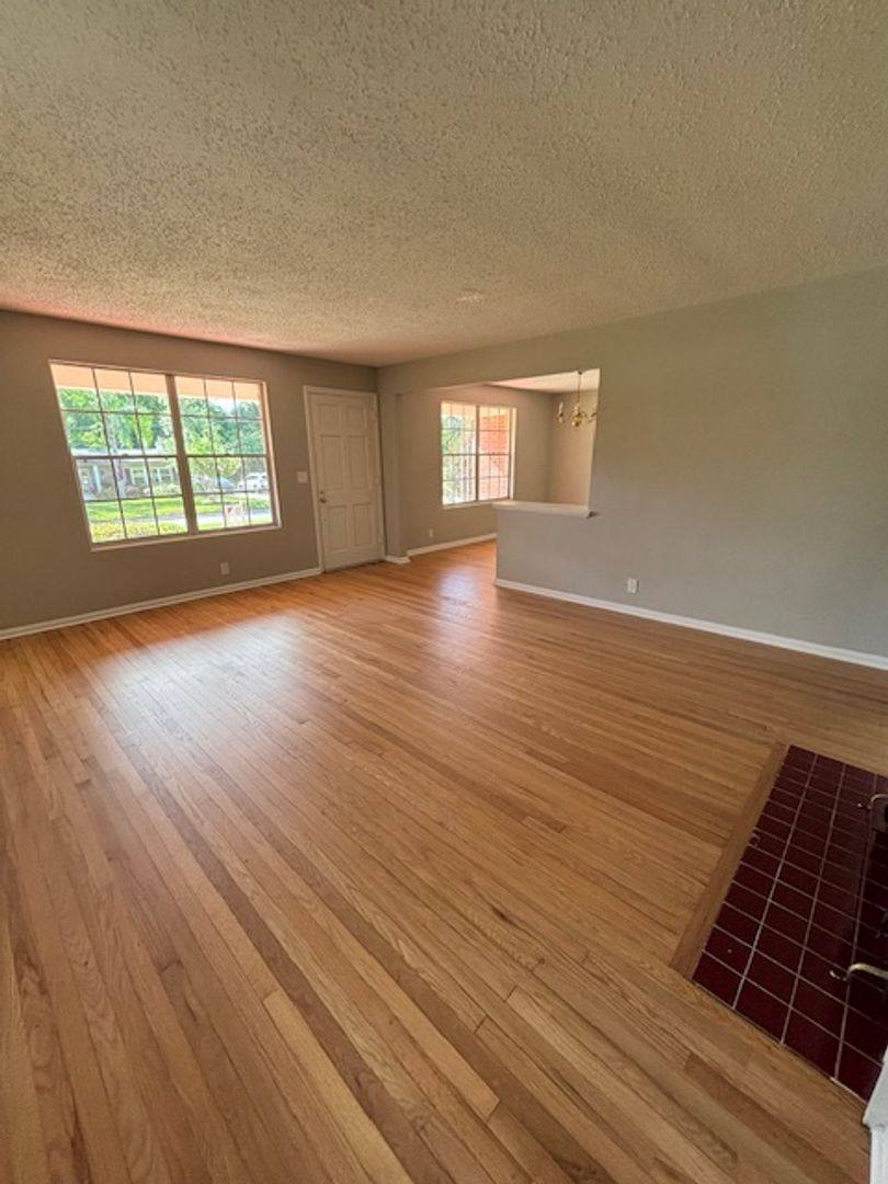 House for rent at 5321 Rollins Ave, Jacksonville, FL 32207