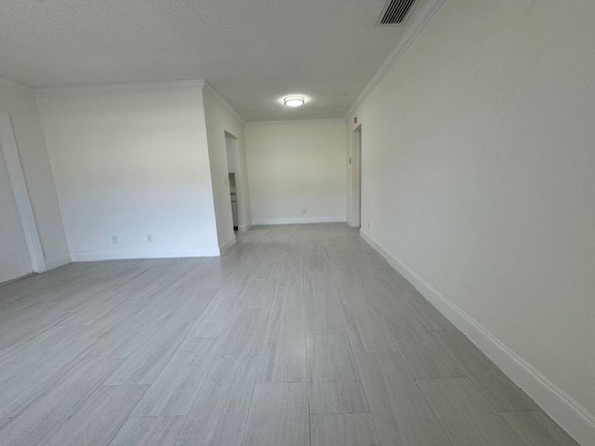 Apartment for rent at 315 S Crescent Dr, Hollywood, FL 33021