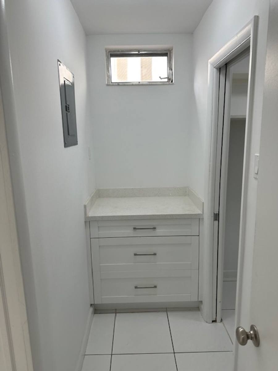 Apartment for rent at 315 S Crescent Dr, Hollywood, FL 33021