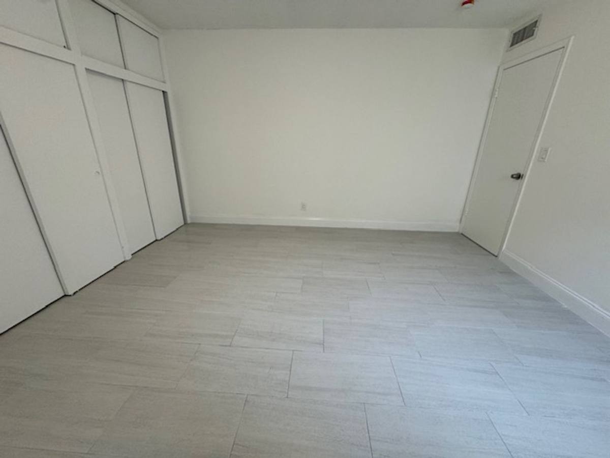Apartment for rent at 315 S Crescent Dr, Hollywood, FL 33021