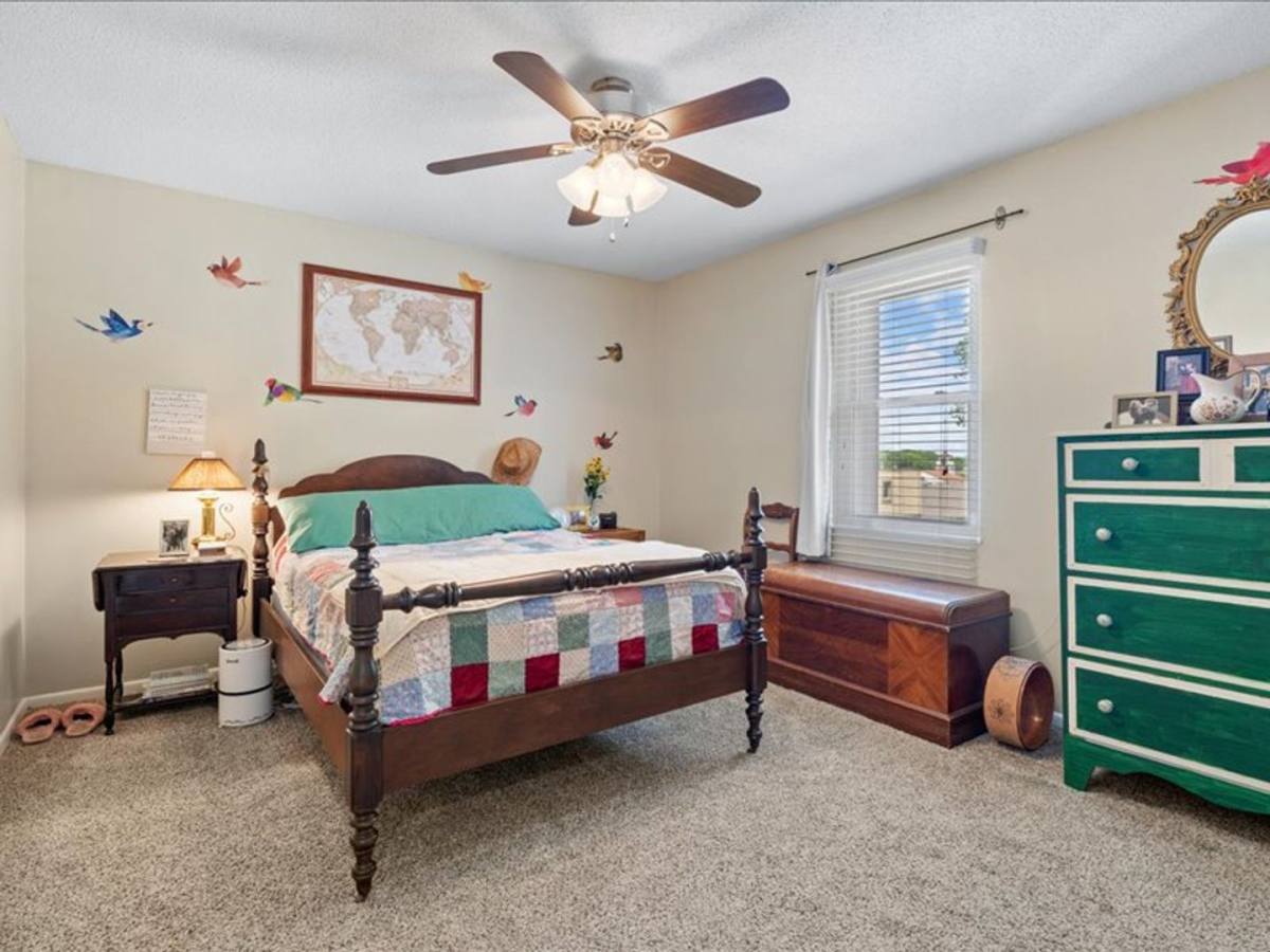 Apartment for rent at 5920 Reeds Rd, Mission, KS 66202