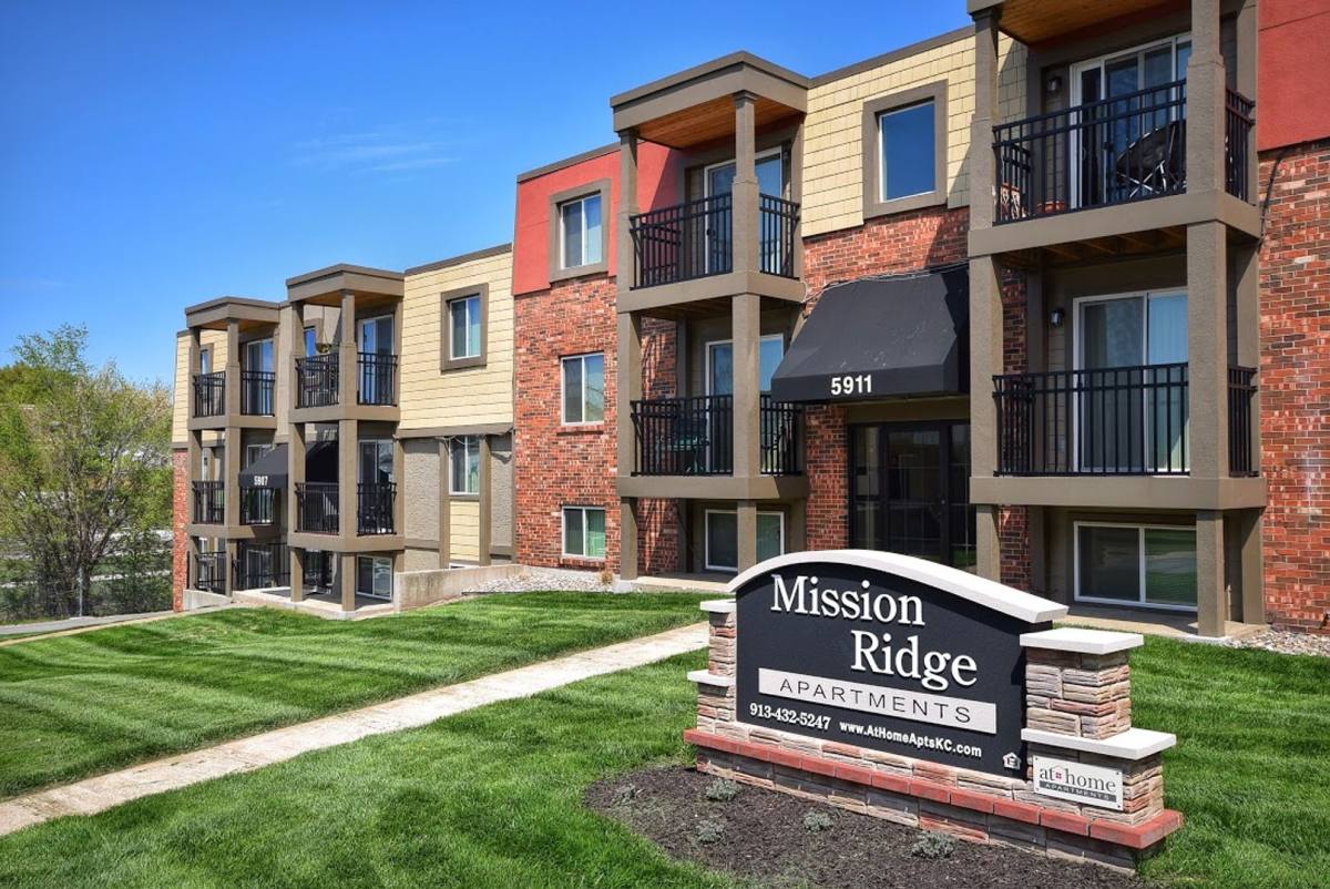 Apartment for rent at 5907 Reeds Rd, Mission, KS 66202
