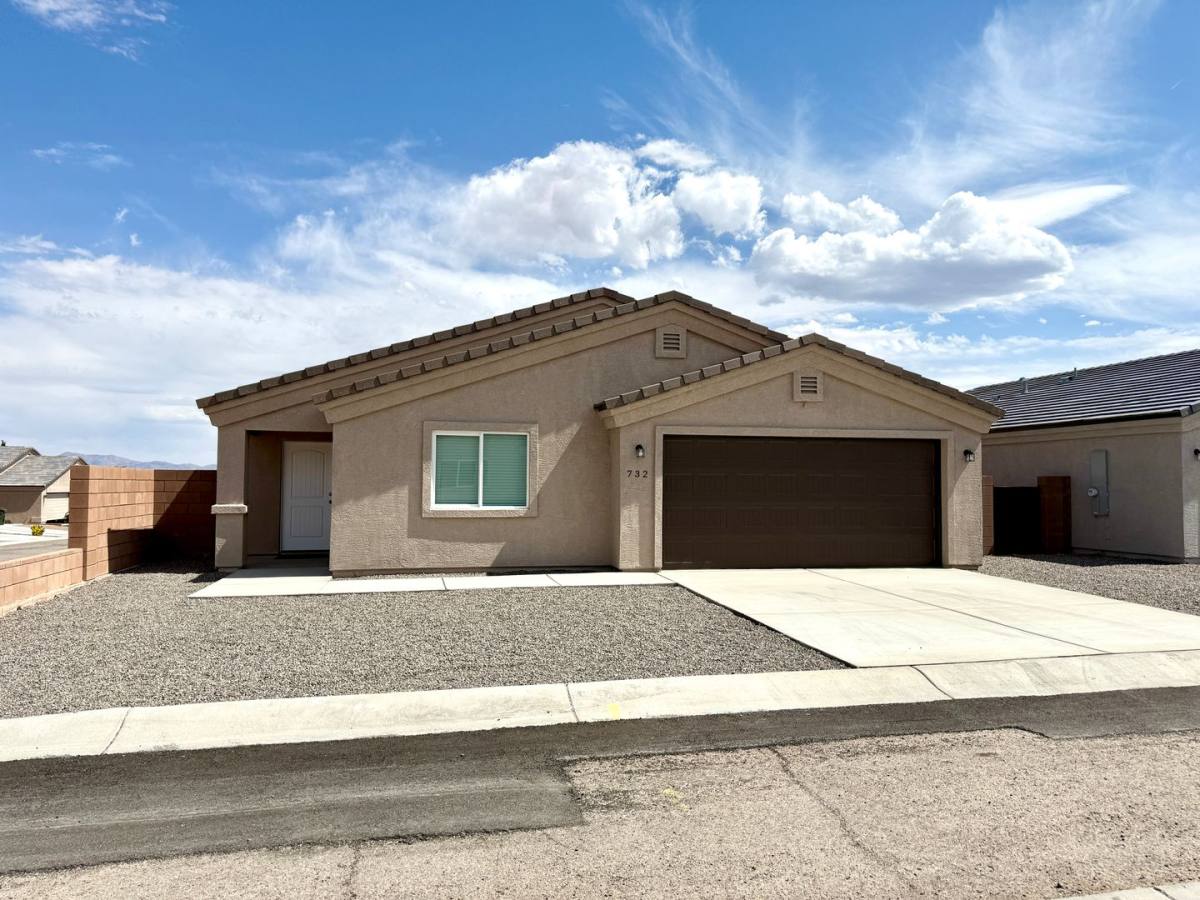 House for rent at 732 Vista Grande, Kingman, AZ 86409