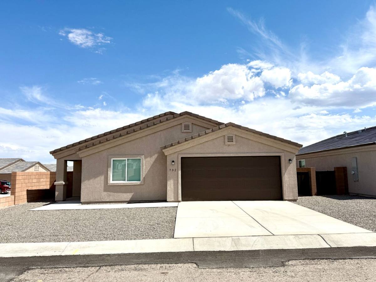 732 Vista Grande, Kingman, AZ 86409 - House for Rent - Image 2