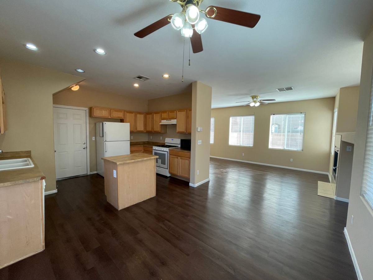 House for rent at 733 Emerald Idol Place, Henderson, NV 89011