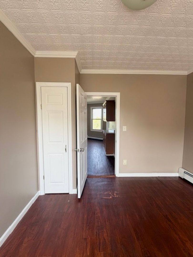 Apartment for rent at 5 Oak St, Meriden, CT 06450