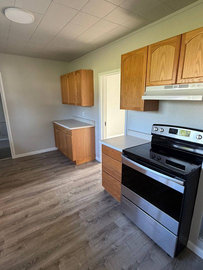 House for rent at 2034 Long St, Sweet Home, OR 97386