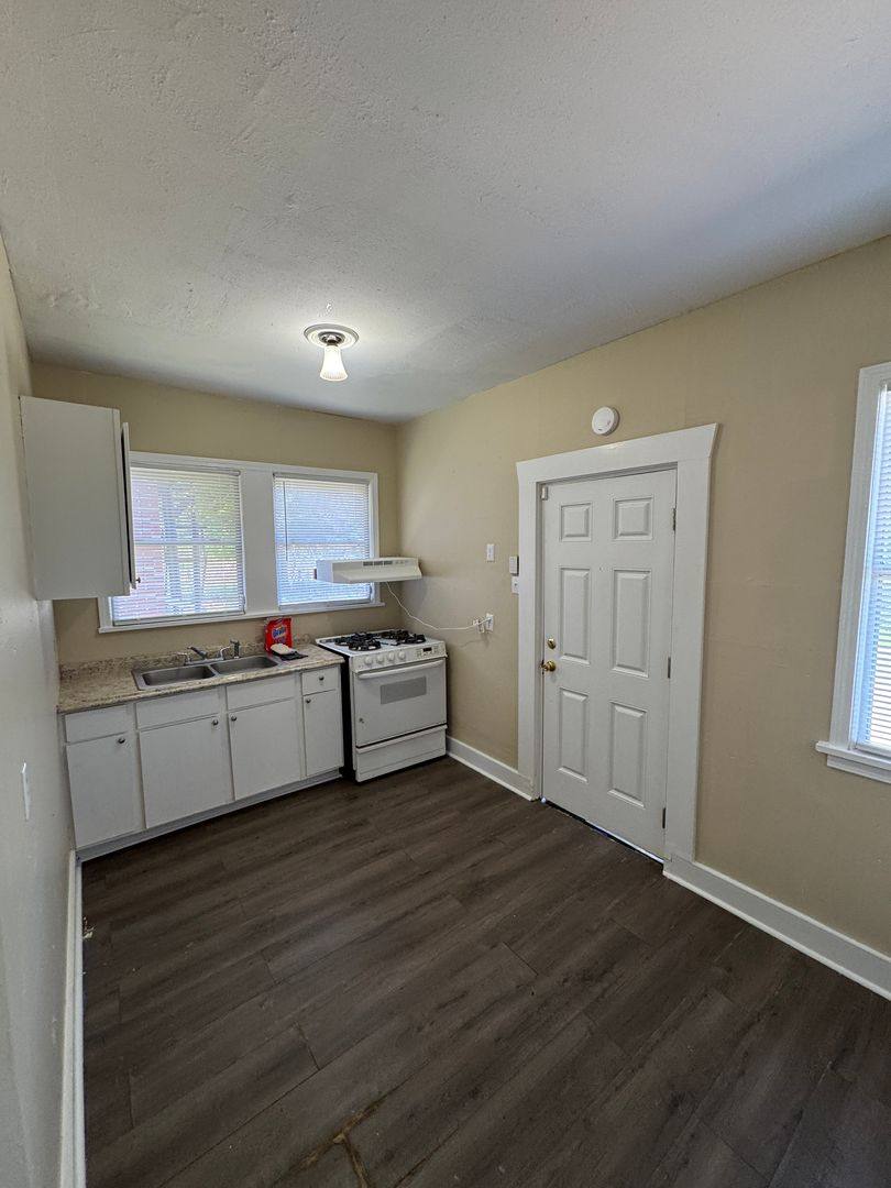 Apartment for rent at 402 Egan, Shreveport, LA 71101