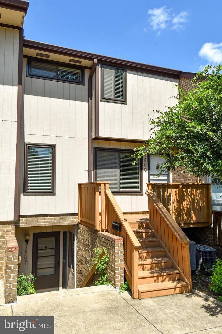 Condo for rent at 1809 Westwind Way, McLean, VA 22102