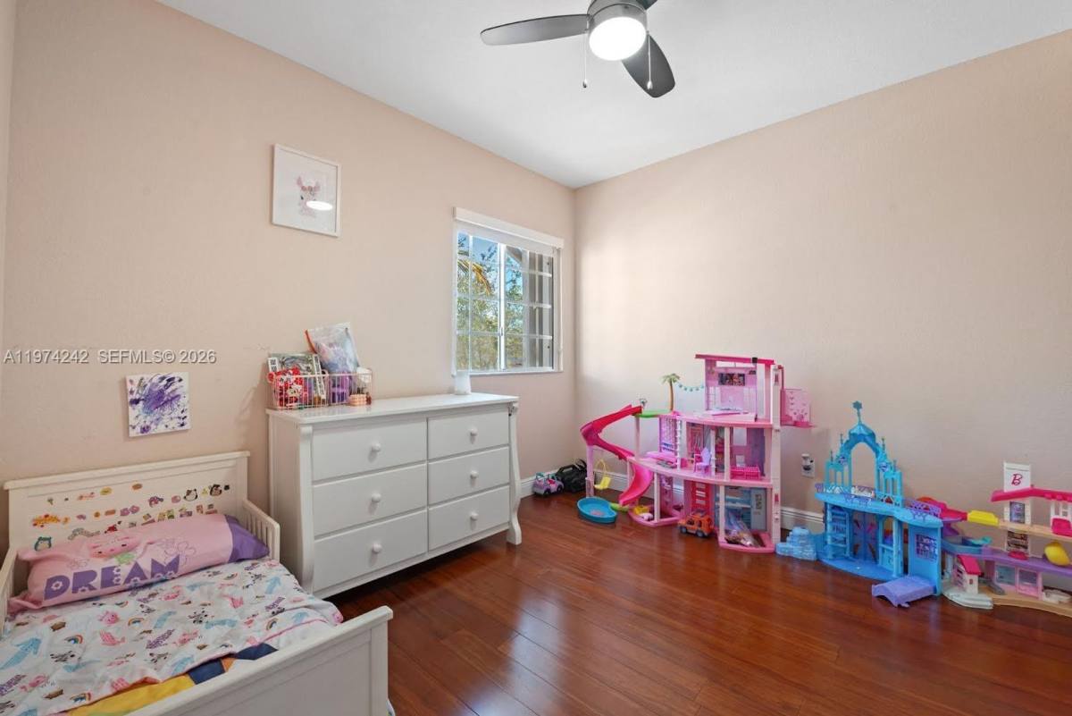 Townhouse for rent at 930 SW 147th Court, Miami, FL 33194