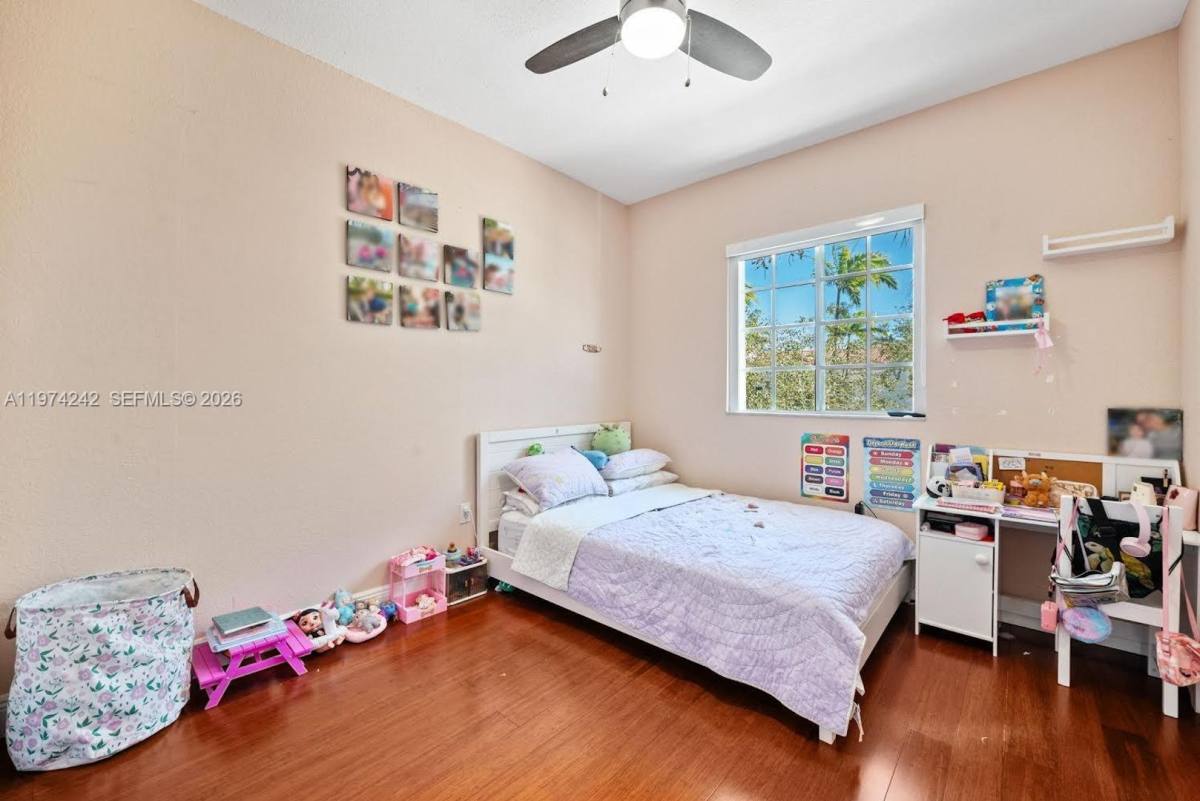 Townhouse for rent at 930 SW 147th Court, Miami, FL 33194