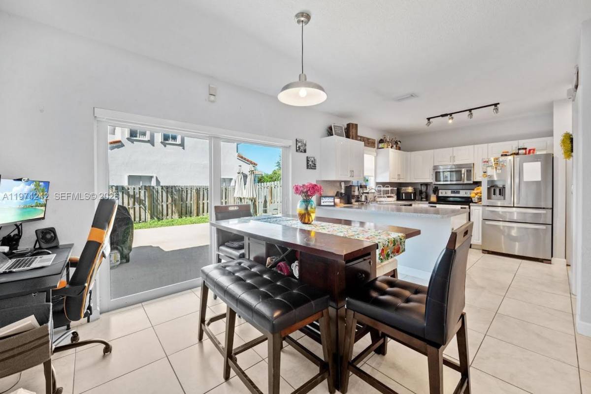 Townhouse for rent at 930 SW 147th Court, Miami, FL 33194