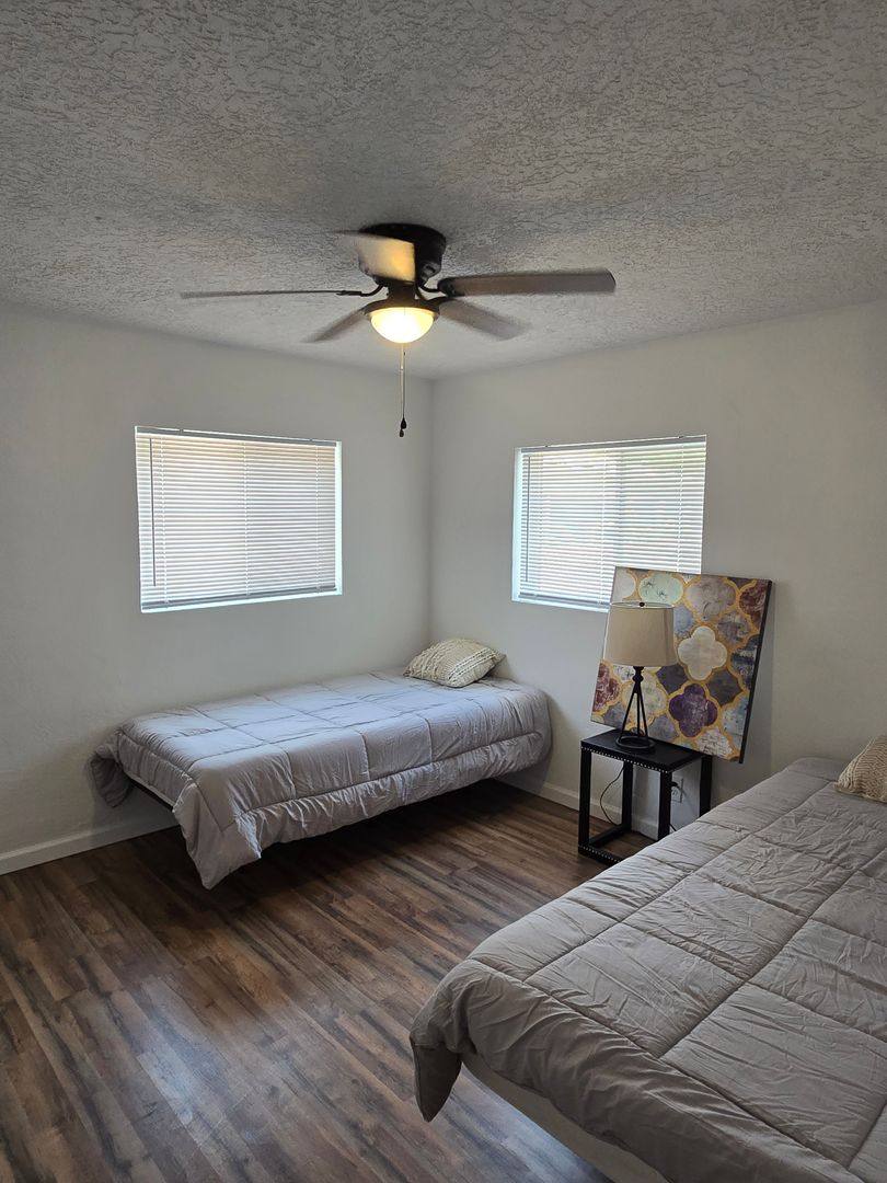 House for rent at 1040 Columbia Dr NE, Albuquerque, NM 87106