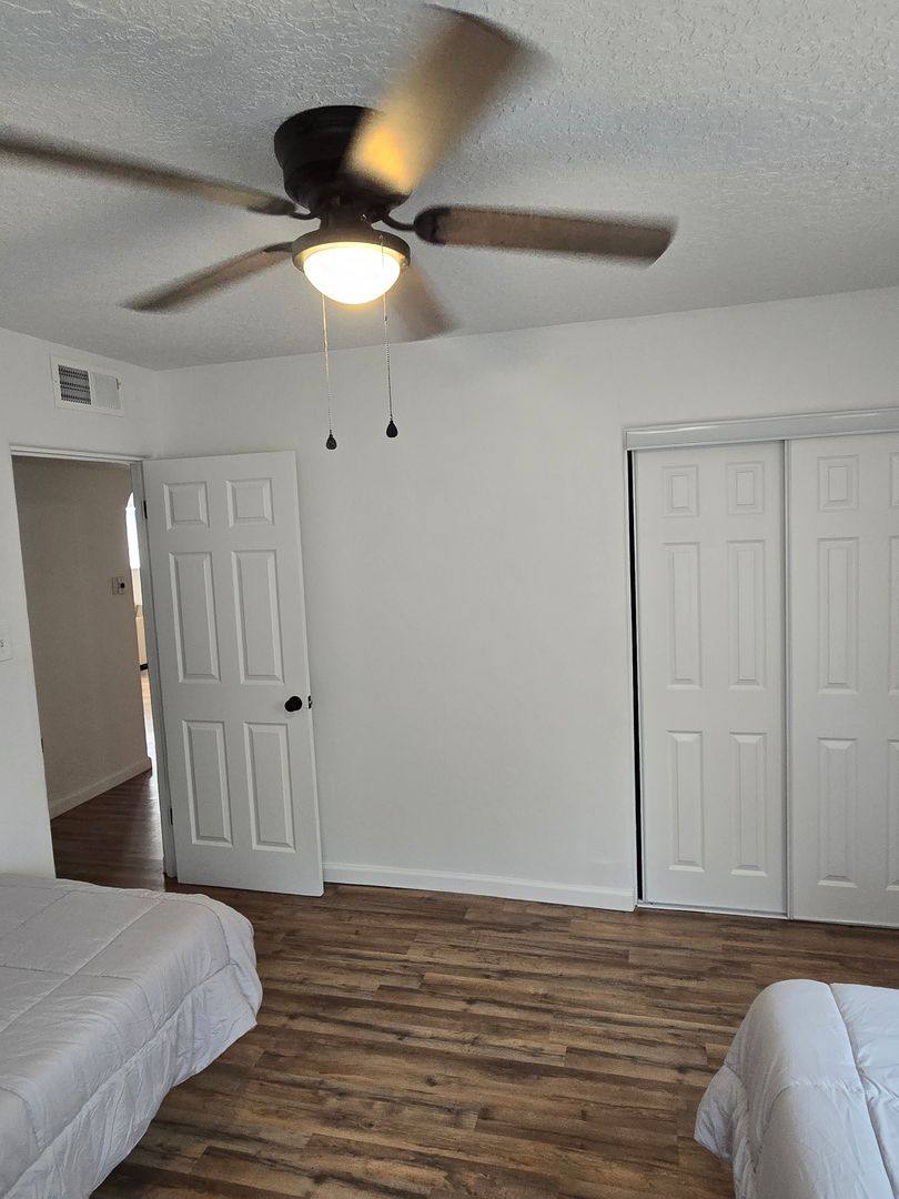 House for rent at 1040 Columbia Dr NE, Albuquerque, NM 87106
