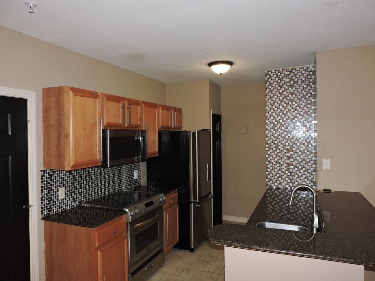 Condo for rent at 5550 E Michigan St, Orlando, FL 32822