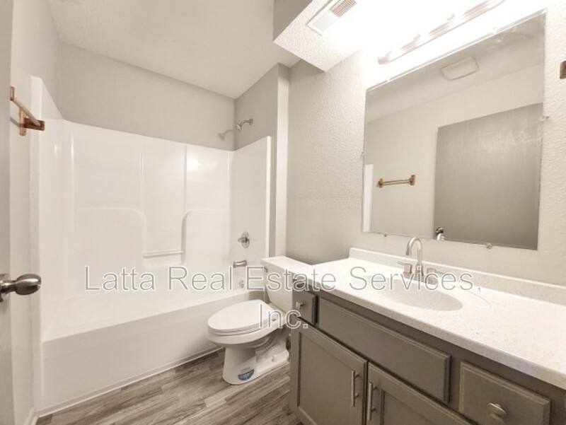 Apartment for rent at 304 N 3rd St #A, Odessa, MO 64076