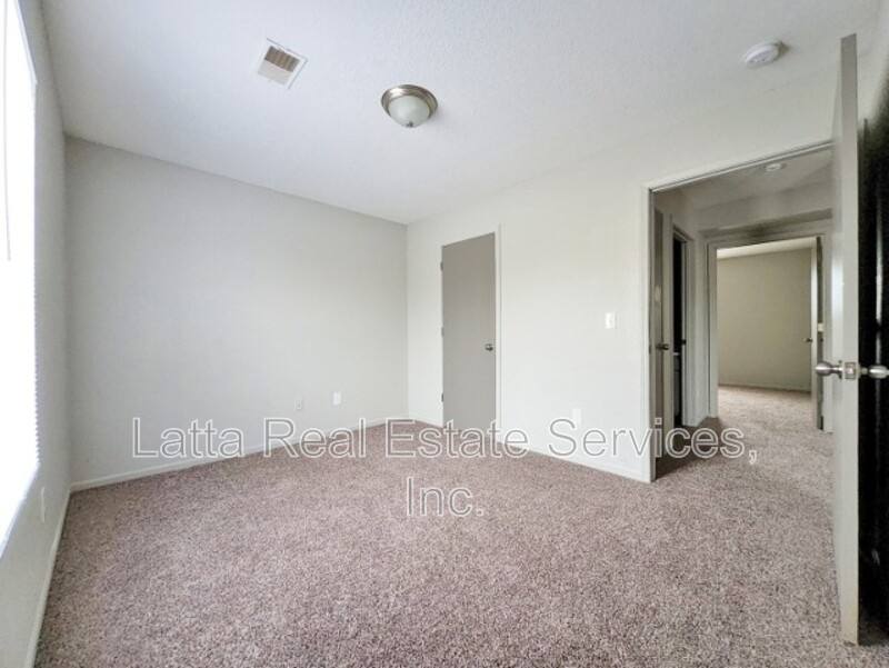 Apartment for rent at 304 N 3rd St #A, Odessa, MO 64076