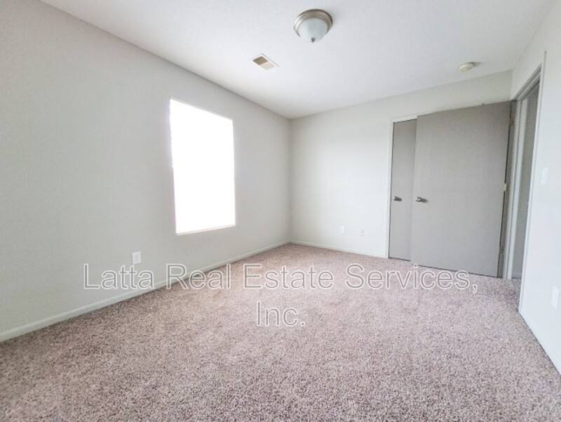 Apartment for rent at 304 N 3rd St #A, Odessa, MO 64076