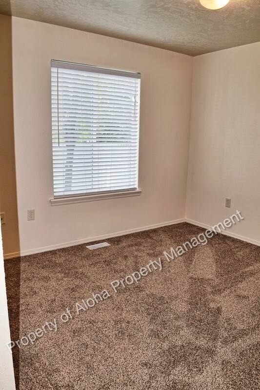 House for rent at 1041 W Pine Ave #2, Meridian, ID 83642