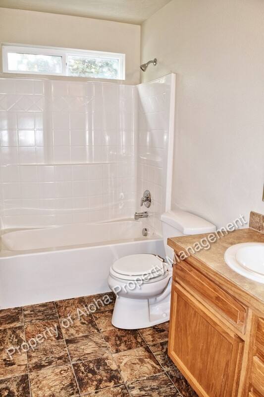 House for rent at 1041 W Pine Ave #2, Meridian, ID 83642