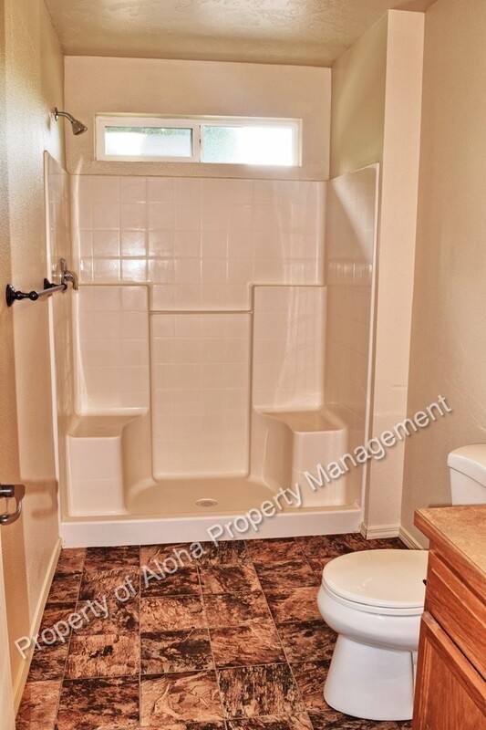 House for rent at 1041 W Pine Ave #2, Meridian, ID 83642
