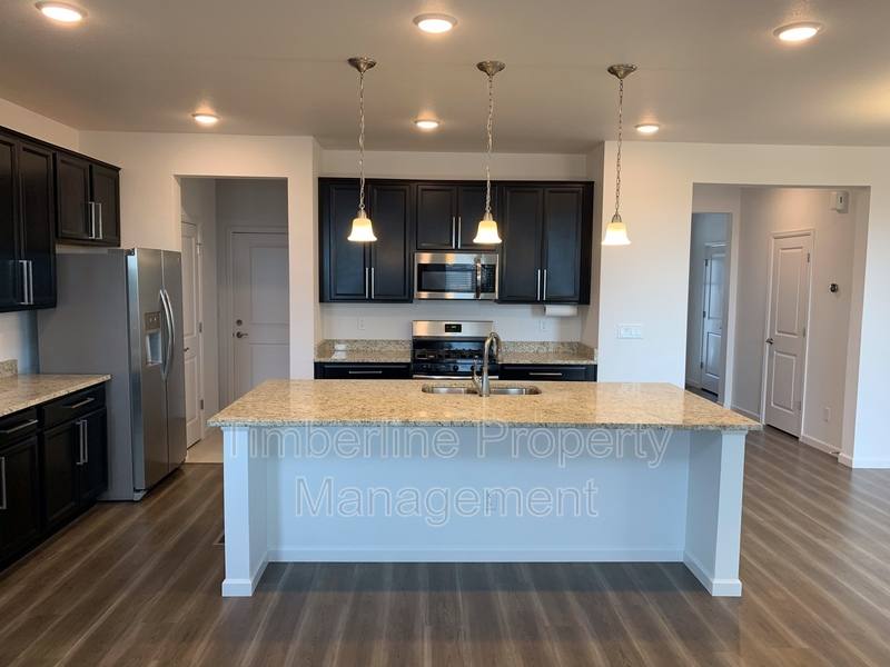 Townhouse for rent at 811 Marine Corps Dr, Monument, CO 80132
