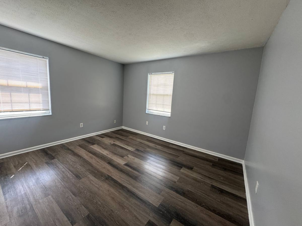 Apartment for rent at 4401 Landside Dr, Louisville, KY 40220