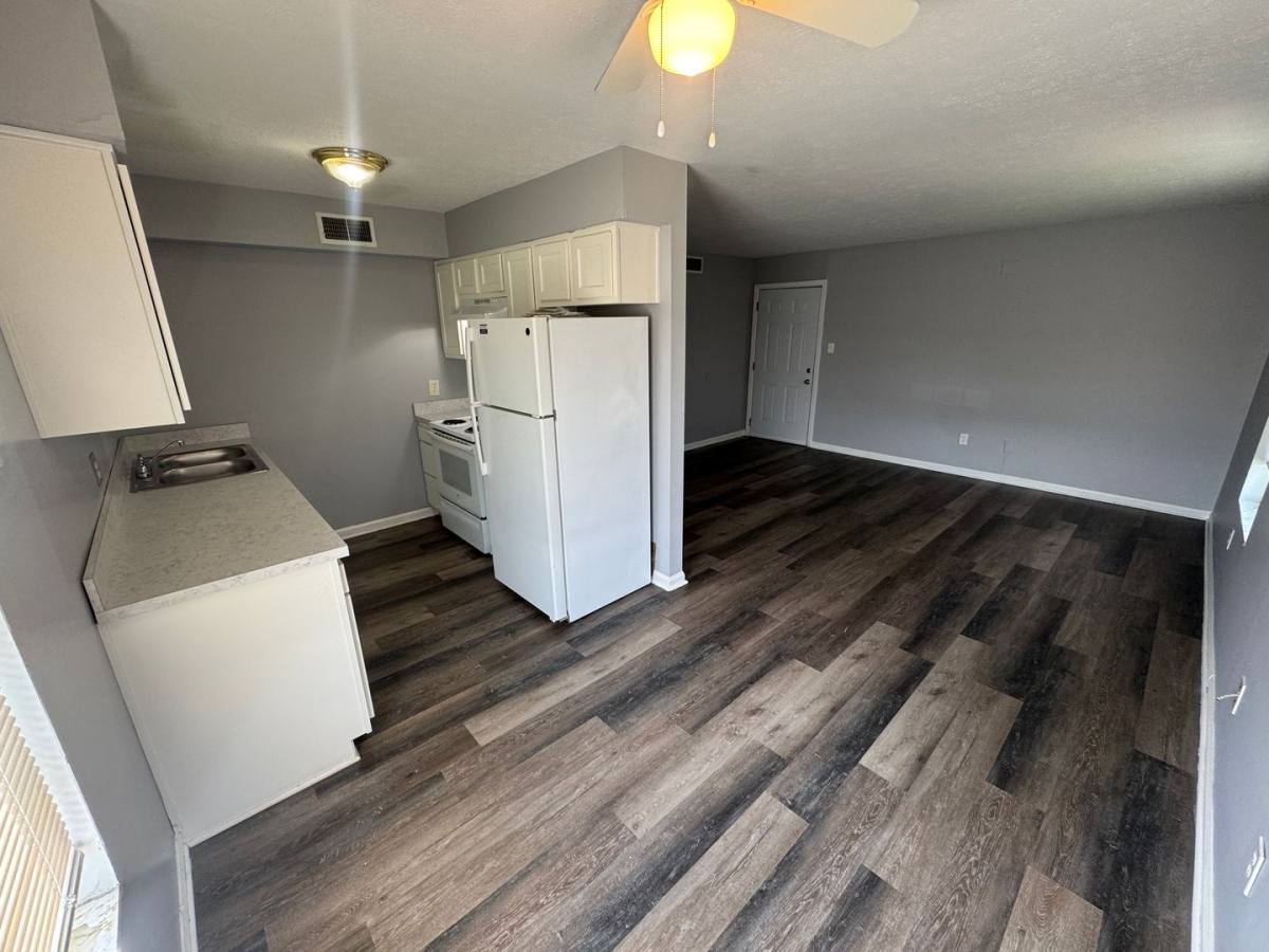 Apartment for rent at 4401 Landside Dr, Louisville, KY 40220
