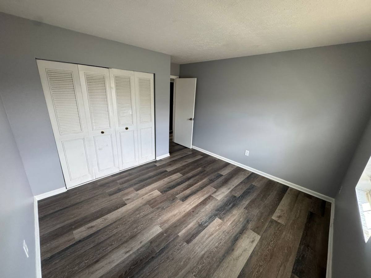 Apartment for rent at 4401 Landside Dr, Louisville, KY 40220