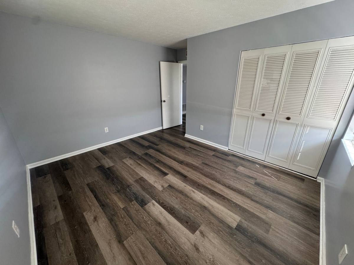 Apartment for rent at 4401 Landside Dr, Louisville, KY 40220