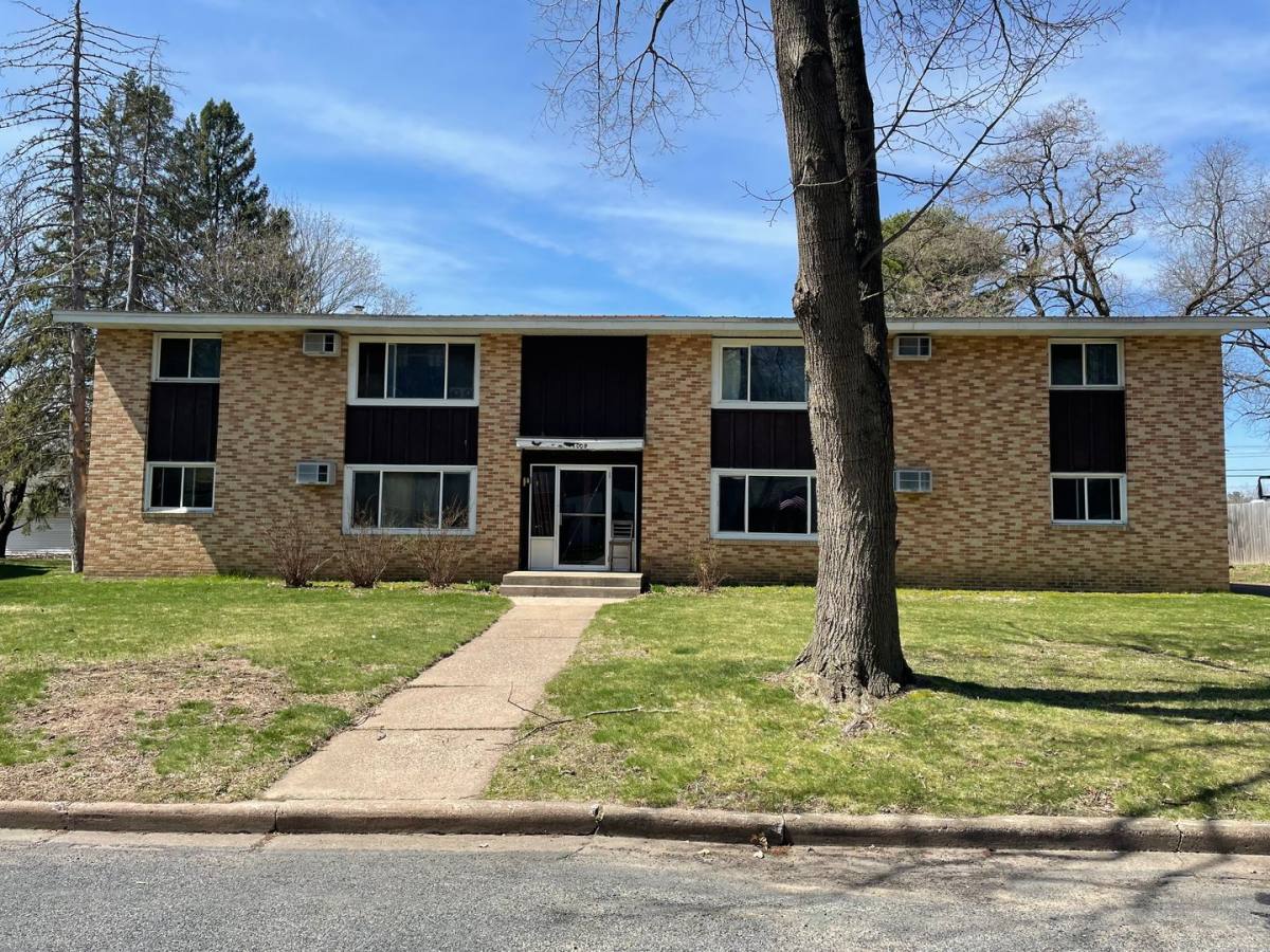 Apartment for rent at 1009 Stout St, Menomonie, WI 54751