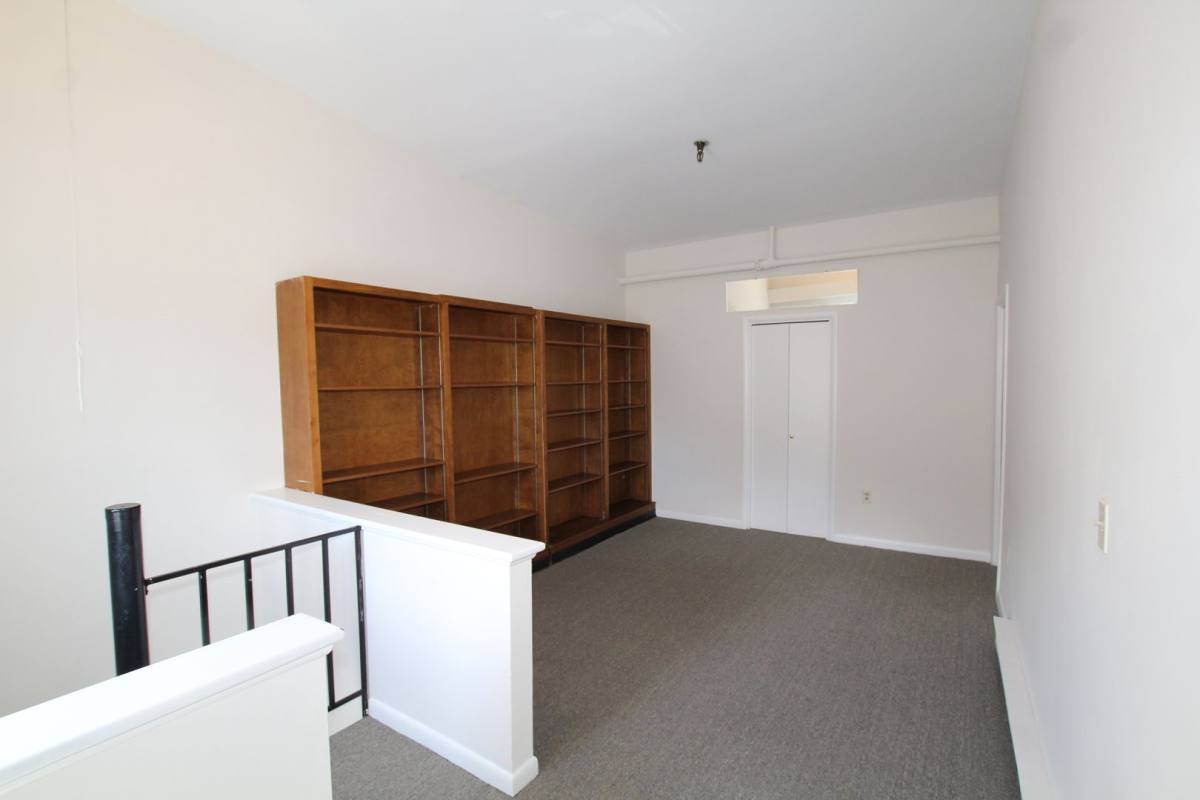 Apartment for rent at 11 Broadway #37, Kingston, NY 12401