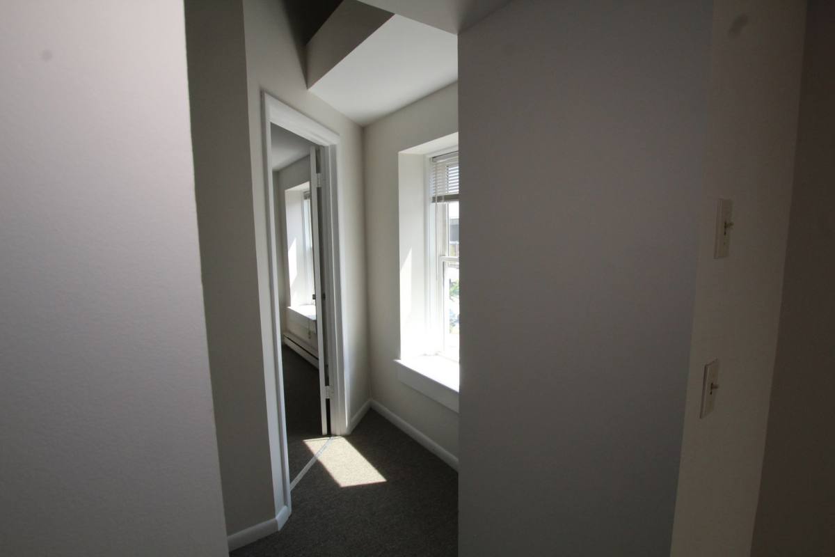 Apartment for rent at 11 Broadway #37, Kingston, NY 12401