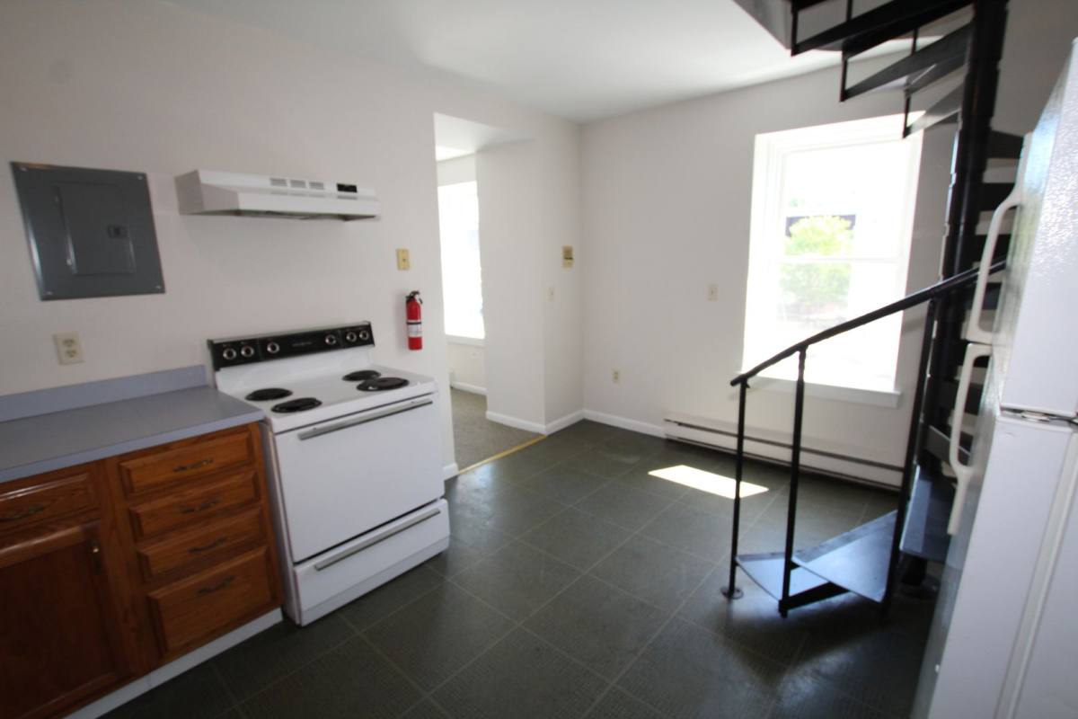 Apartment for rent at 11 Broadway #37, Kingston, NY 12401