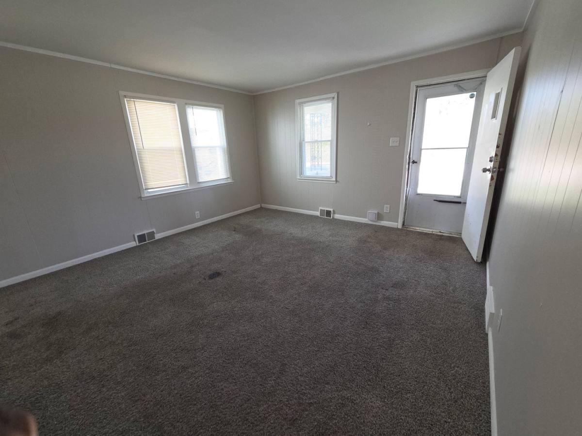 House for rent at 15195 Aubrey, Redford, MI 48239