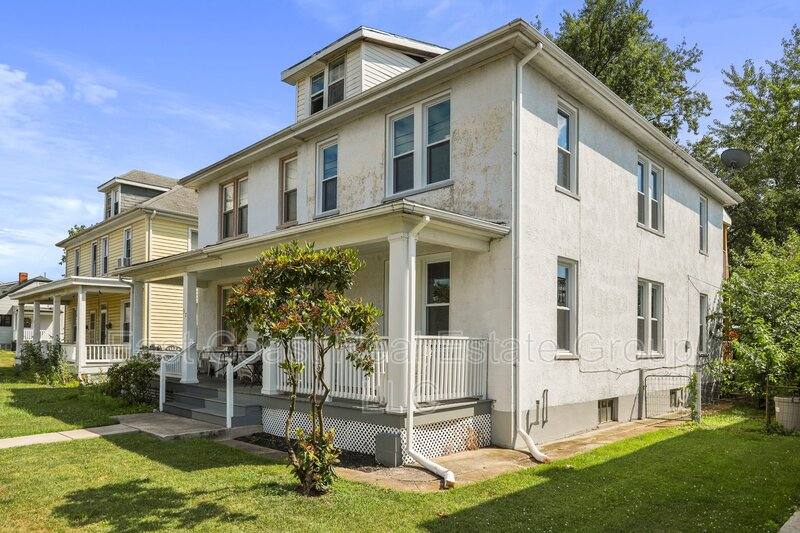 House for rent at 39 W Wilson Blvd, Hagerstown, MD 21740