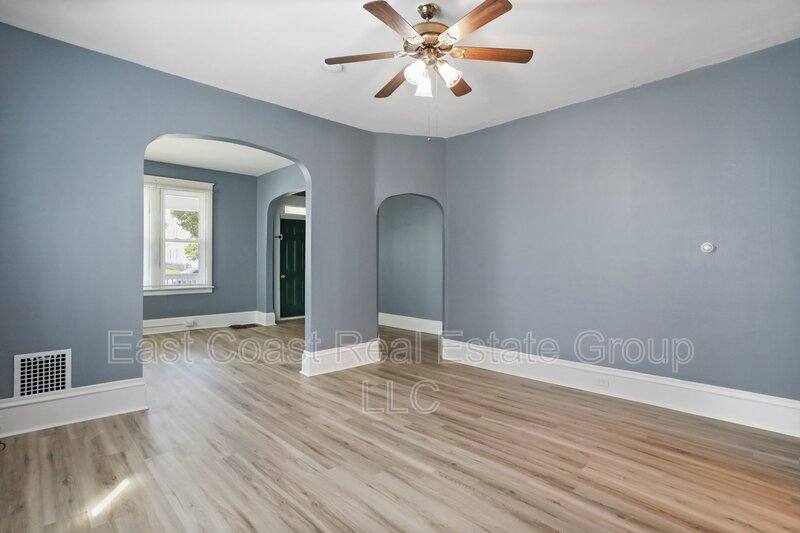 House for rent at 39 W Wilson Blvd, Hagerstown, MD 21740