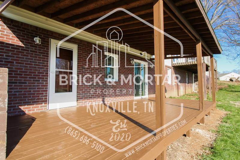 House for rent at 1731 Lively Rd, Maryville, TN 37801
