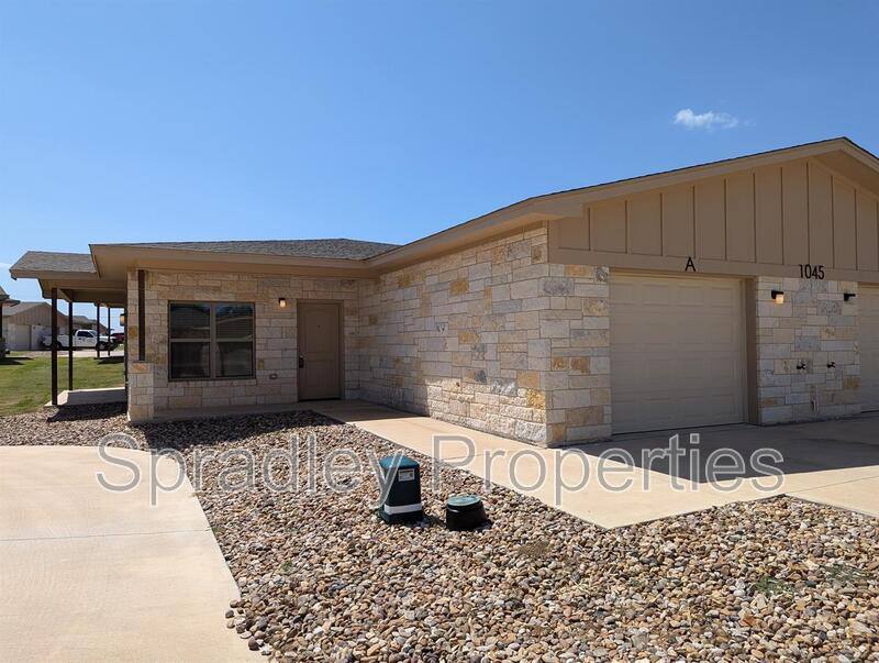 Apartment for rent at 1045A Hibiscus Dr, Belton, TX 76513