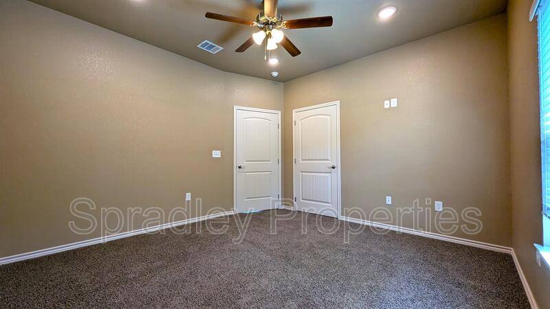 Apartment for rent at 1045A Hibiscus Dr, Belton, TX 76513