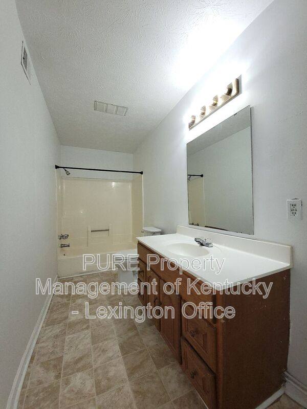 Apartment for rent at 1322 Chinook Trail #7, Frankfort, KY 40601